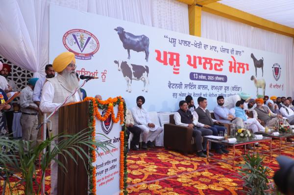 Shri Gurmeet Singh Khuddian, the Cabinet Minister of Punjab for Agriculture and Farmers Welfare, Animal Husbandry, Dairying, and Fisheries, Addressing